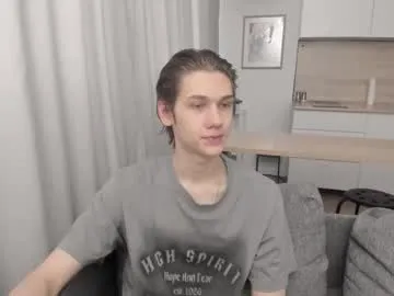 sunflower_28 – webcam model profile photo Image 17