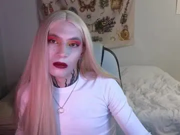 skinny_hottie18 – webcam model profile photo Image 4