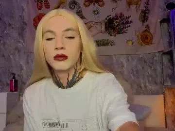 skinny_hottie18 – webcam model profile photo Image 9