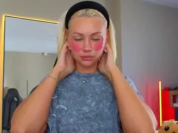 EmiliaWalker – webcam model profile photo Image 10