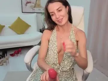 Dolce – webcam model profile photo Image 5