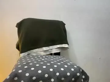 SelineParis – webcam model profile photo Image 16