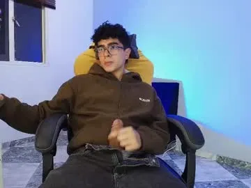 sweetsour18 – webcam model profile photo Image 18