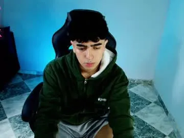 sweetsour18 – webcam model profile photo Image 2