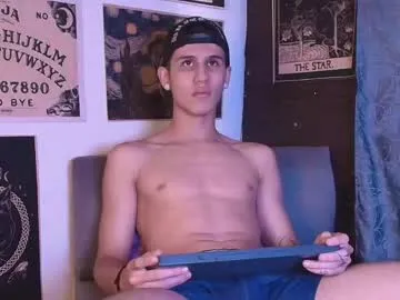 dollmeenu – webcam model profile photo Image 4