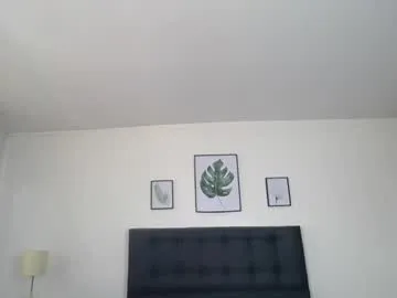 EmiliaWalker – webcam model profile photo Image 4