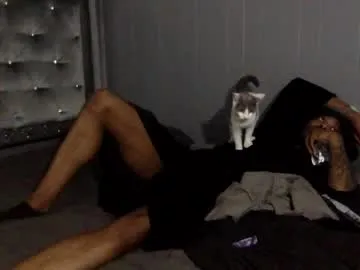 HoneyJo – webcam model profile photo Image 2