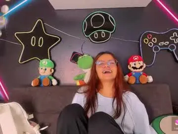 pureannuals – webcam model profile photo Image 11