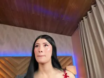 CarolineBleir – webcam model profile photo Image 3