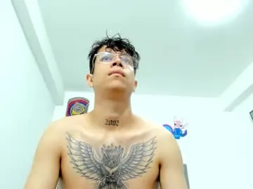 emilywarren296 – webcam model profile photo Image 19