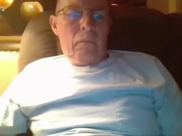 EmiliaWalker – webcam model profile photo Image 3