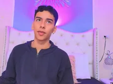 Carla – webcam model profile photo Image 8