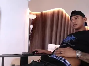 mochasins_ – webcam model profile photo Image 2