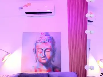 Claire – webcam model profile photo Image 13