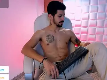 AdelinaLuuna – webcam model profile photo Image 12