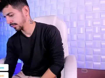 AdelinaLuuna – webcam model profile photo Image 8