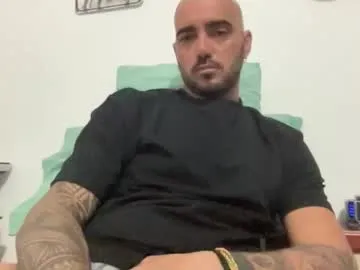 daani_hott – webcam model profile photo Image 12