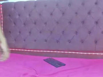 wet_dreamm22 – webcam model profile photo Image 5