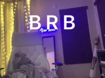 iamsomeone1234 – webcam model profile photo Image 13