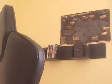 EmiliaWalker – webcam model profile photo Image 16