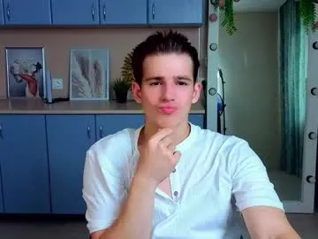 mae_nathan – webcam model profile photo Image 10