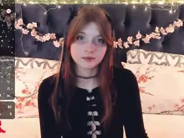 Nicole – webcam model profile photo Image 5