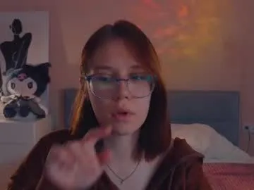 fun4tips – webcam model profile photo Image 12