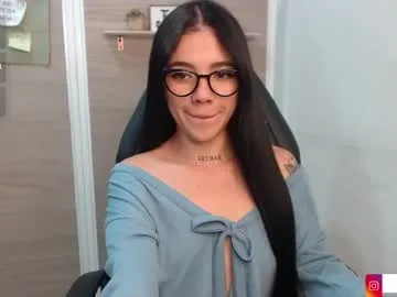 naomixjones1 – webcam model profile photo Image 2