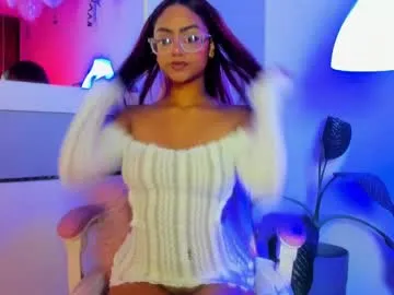 CorinaBaker – webcam model profile photo Image 1