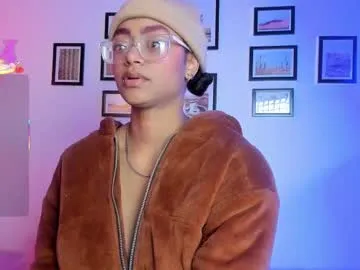 CorinaBaker – webcam model profile photo Image 11