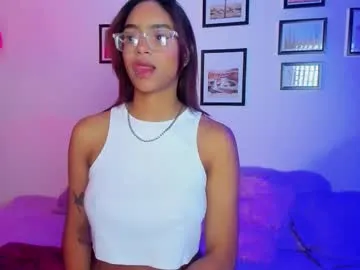 CorinaBaker – webcam model profile photo Image 14