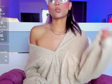 CorinaBaker – webcam model profile photo Image 5