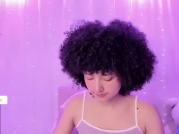 Raisa – webcam model profile photo Image 11