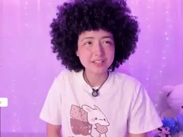 Raisa – webcam model profile photo Image 12