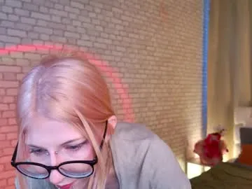 splendid_dolls cam session Image 1