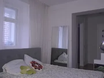 iamsomeone1234 – webcam model profile photo Image 5