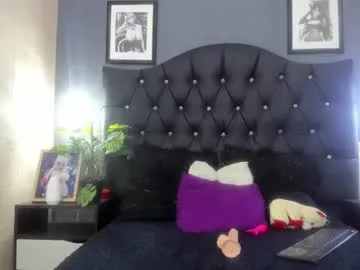 AryaCox – webcam model profile photo Image 4