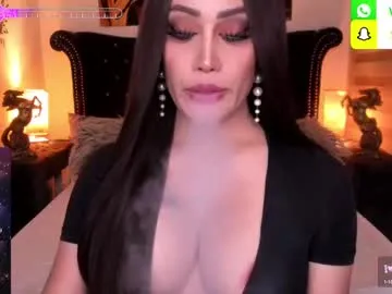 sayluna – webcam model profile photo Image 4