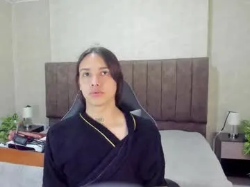 emilywarren296 – webcam model profile photo Image 12