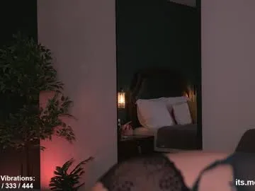 alyonaqueen_ Image 4