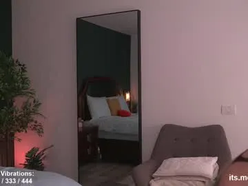 alyonaqueen_ Image 9