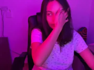 HellenSuric – webcam model profile photo Image 8