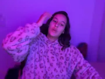 HellenSuric – webcam model profile photo Image 9