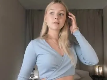 KiaraCold – webcam model profile photo Image 6