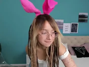 bookishdivya – webcam model profile photo Image 2