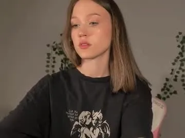 LuluWilde – webcam model profile photo Image 2