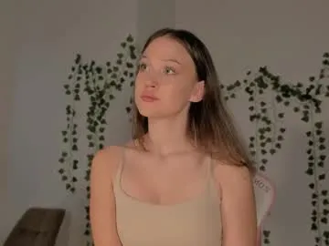 LuluWilde – webcam model profile photo Image 8