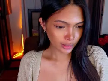 YasmienAtos – webcam model profile photo Image 15