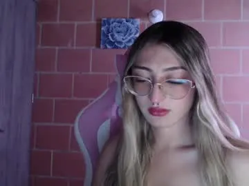 myriambirkett – webcam model profile photo Image 14