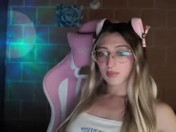 myriambirkett – webcam model profile photo Image 17